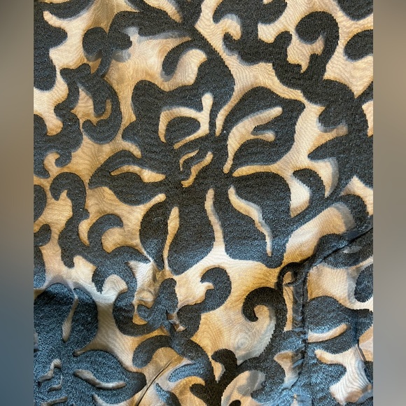 Ann Taylor short A-line skirt - Picture 2 of 6